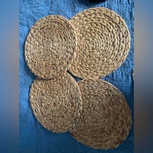 4 Woven Placemats